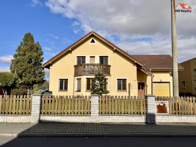Prodej rodinného domu s garáží 8+1 239m2, zahrada 745m2, Oldřišov