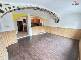 Prodej rodinného domu 4+2 v centru Mimoně