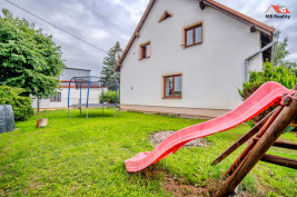 Prodej dvougeneračního domu 2x 4+KK s krásnou zahradou - Velká Hleďsebe 