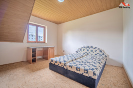 Prodej dvougeneračního domu 2x 4+KK s krásnou zahradou - Velká Hleďsebe 