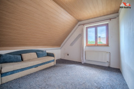 Prodej dvougeneračního domu 2x 4+KK s krásnou zahradou - Velká Hleďsebe 