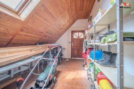 Prodej dvougeneračního domu 2x 4+KK s krásnou zahradou - Velká Hleďsebe 