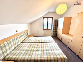 Prodej rodinného domu s garáží 8+1 239m2, zahrada 745m2, Oldřišov