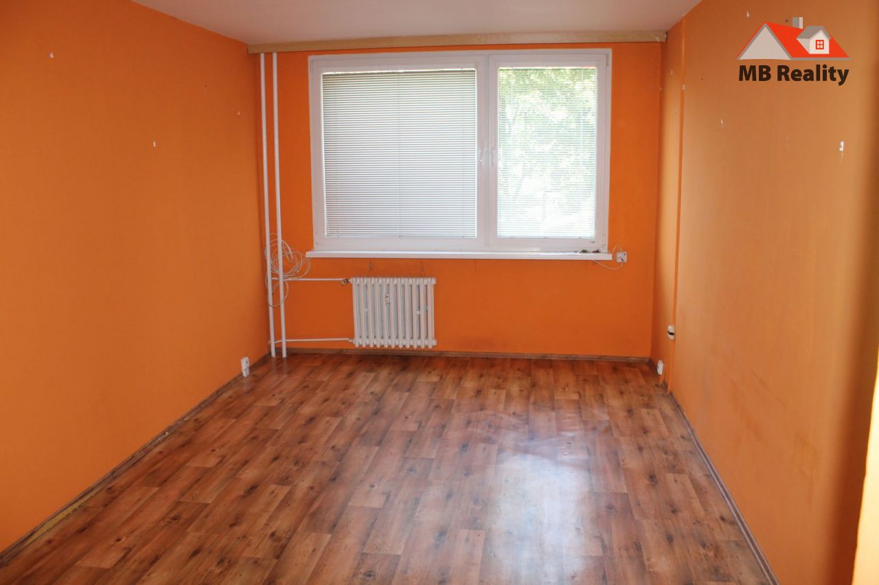 Fotovoltaické panely na střeše domu ve Středočeském kraji